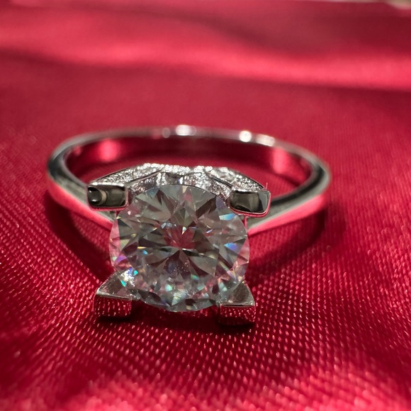 Women’s Moissanite 1.0ct ice blue size 8 white gold plated ring - Picture 1 of 7